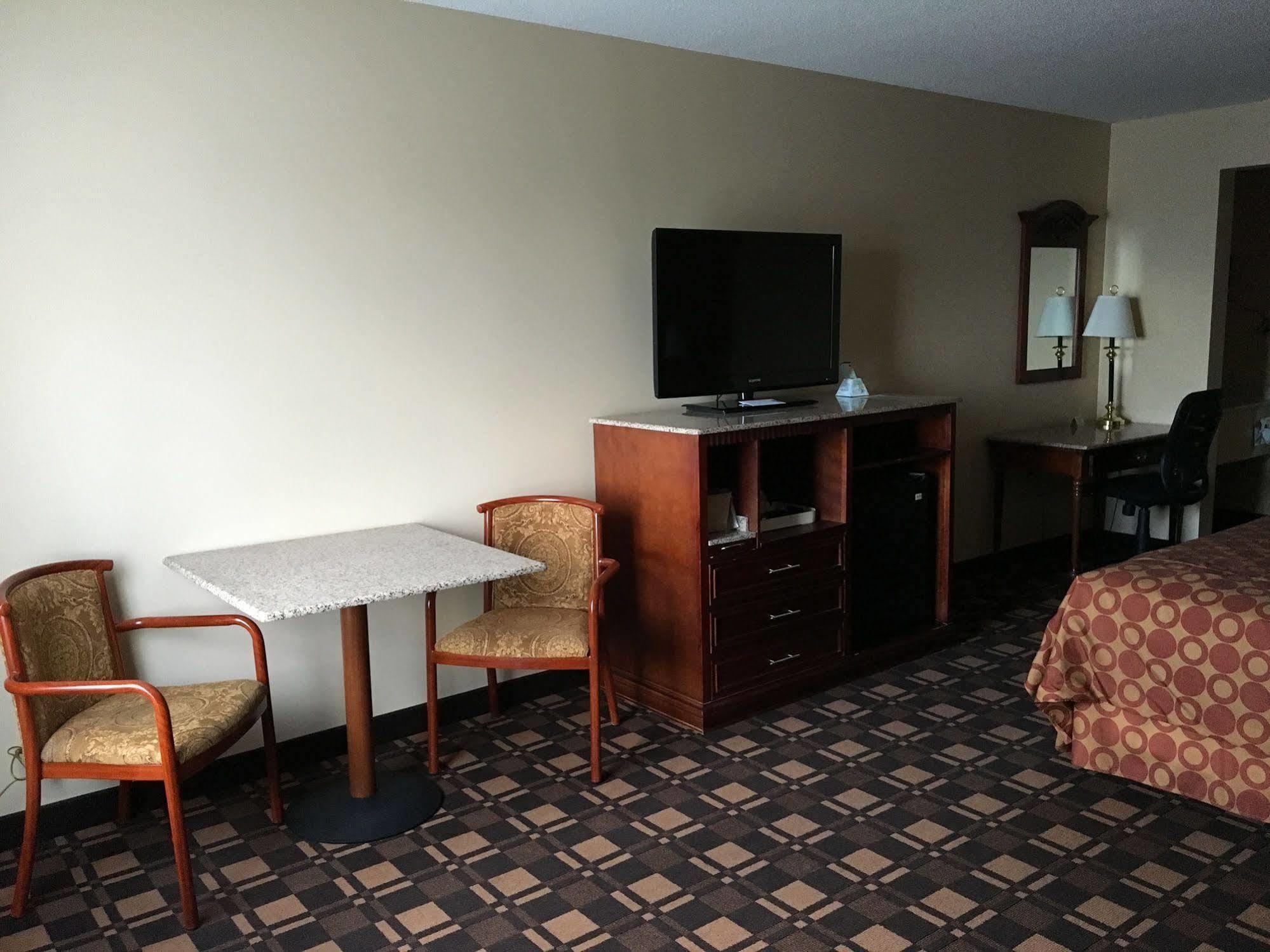 Cabot Inn & Suites Lancaster Exteriér fotografie