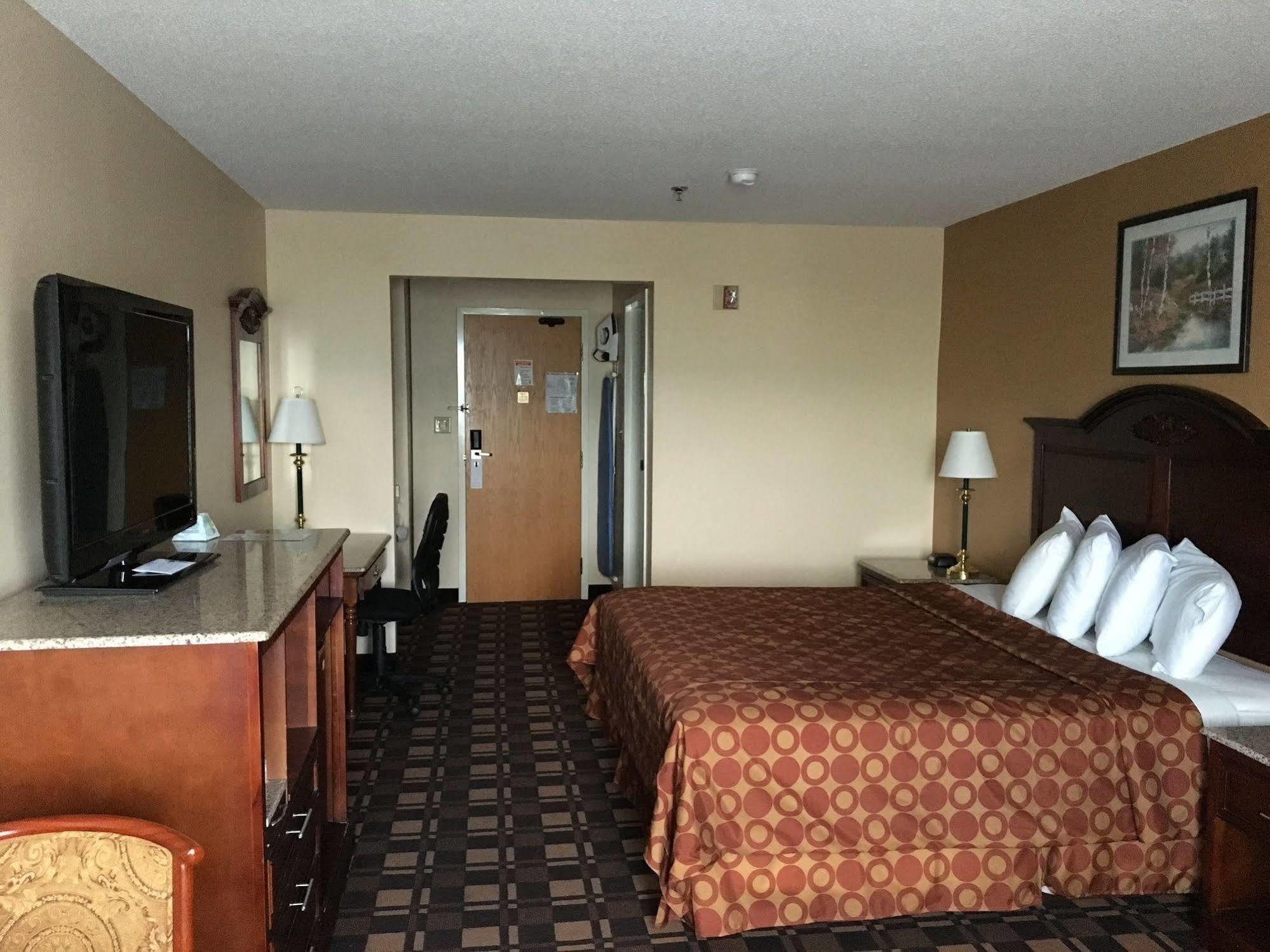 Cabot Inn & Suites Lancaster Exteriér fotografie